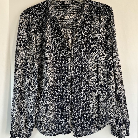 Lucky Brand Tops - Lucky Brand Long Sleeve Blue Cream Blouse Top Button Up Peasant V-Neck Women's M